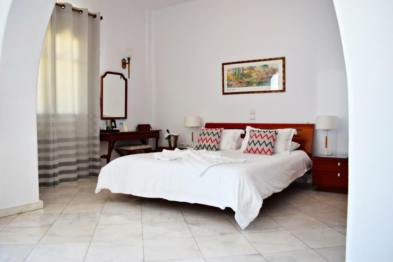 Adonis Hotel 4*